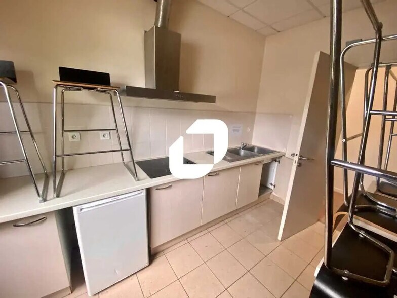 Bureau dans Bruges à louer - Photo de l’immeuble – Image 3 sur 5