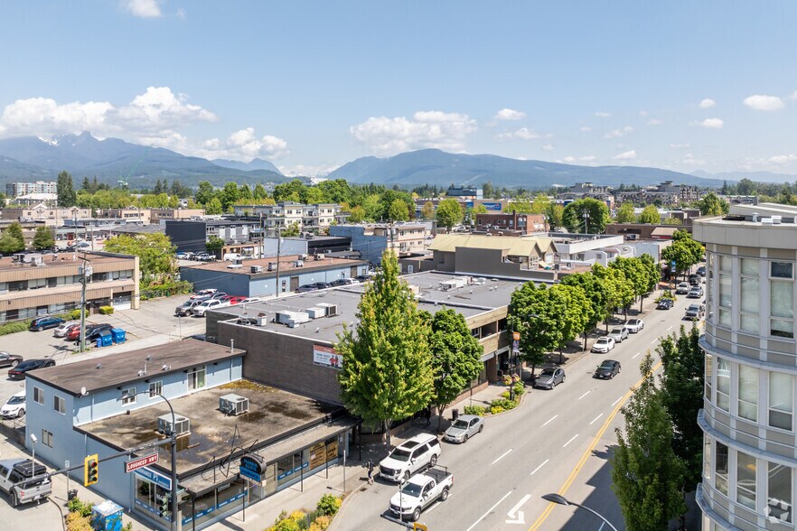 22325 Lougheed Hwy, Maple Ridge, BC à vendre - Photo de l’immeuble – Image 1 sur 1