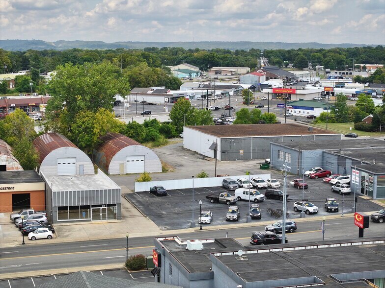 240 W Main St, Gallatin, TN à louer - Photo de l’immeuble – Image 2 sur 6