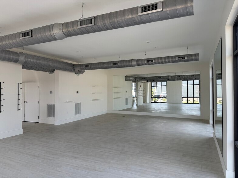 601 W 24th St, Norfolk, VA à louer - Photo de l’immeuble – Image 2 sur 11