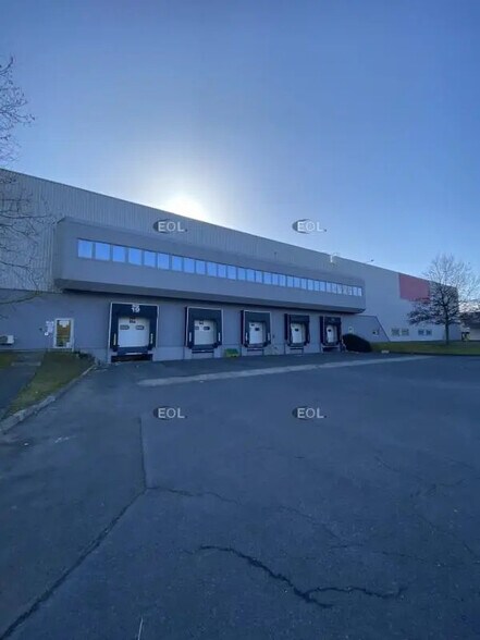 Industriel/Logistique dans Lagny-le-Sec à louer - Photo de l’immeuble – Image 2 sur 10