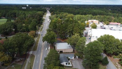 1006 N Arendell Ave, Zebulon, NC à louer Aérien– Image 2 sur 12