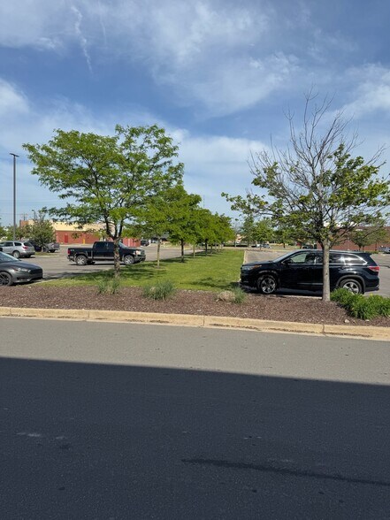 50700-50870 Gratiot Ave, Chesterfield, MI à louer - Photo de l’immeuble – Image 3 sur 35