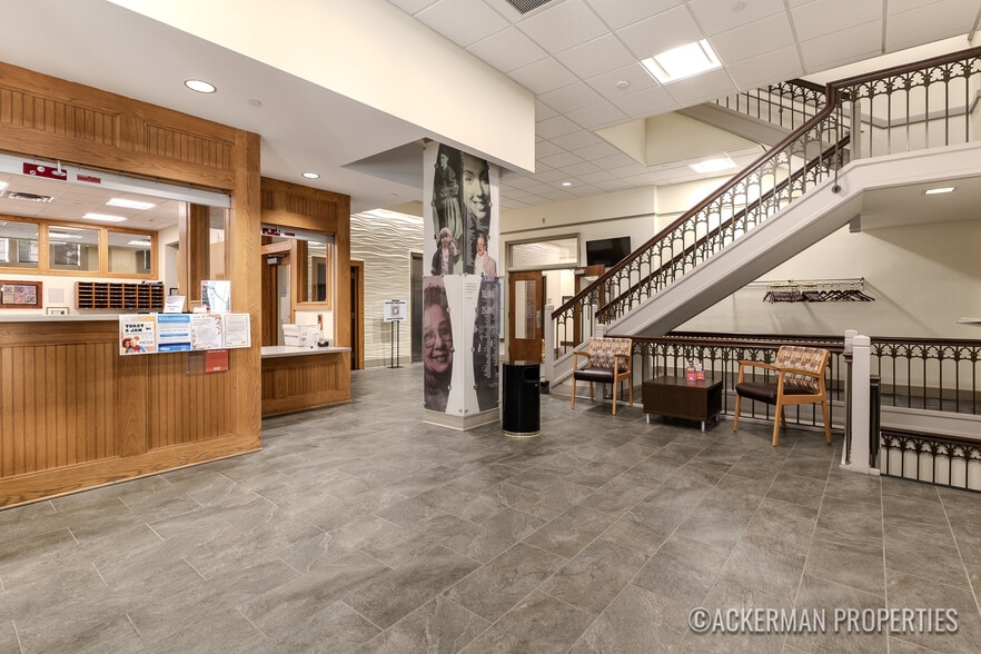 25 Sheldon Ave SE, Grand Rapids, MI à vendre - Photo de l’immeuble – Image 2 sur 28