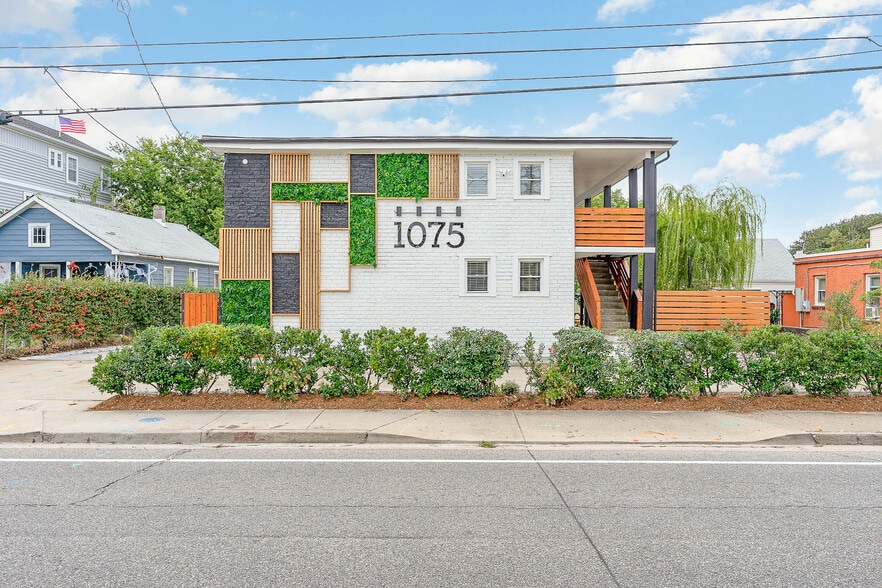 1075 W Ocean View Ave, Norfolk, VA à vendre - Photo principale – Image 1 sur 9