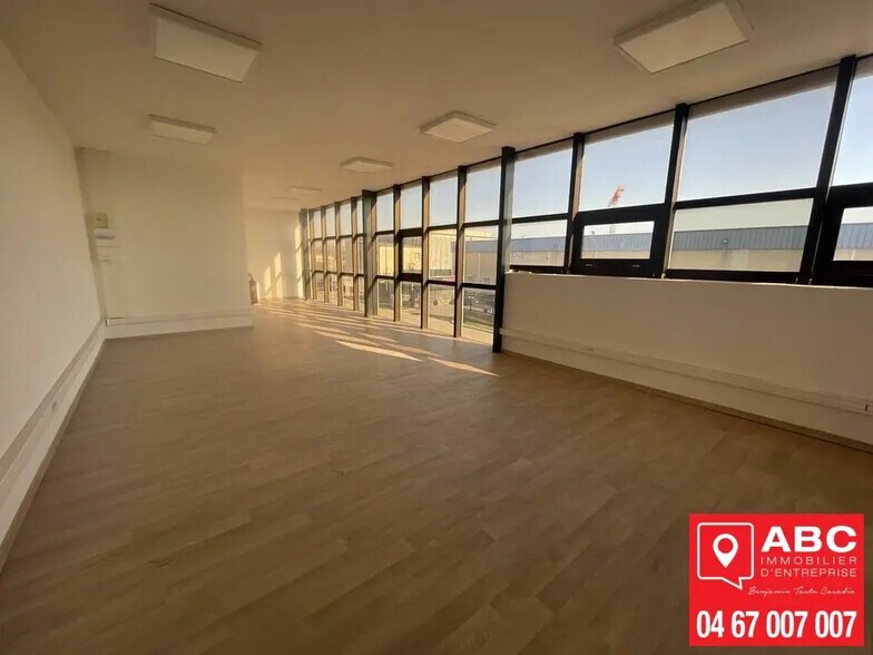 Bureau dans Sète à louer - Photo de l’immeuble – Image 3 sur 5