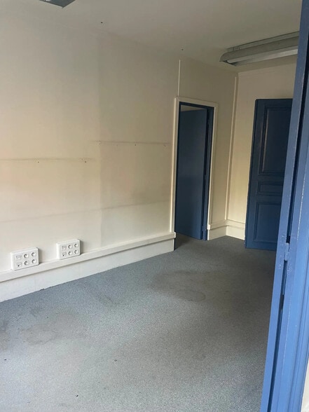 Bureau dans Paris à louer - Photo de l’immeuble – Image 2 sur 4