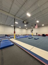 1018 Tri-State Pky, Gurnee, IL à louer Photo intérieure– Image 2 sur 6