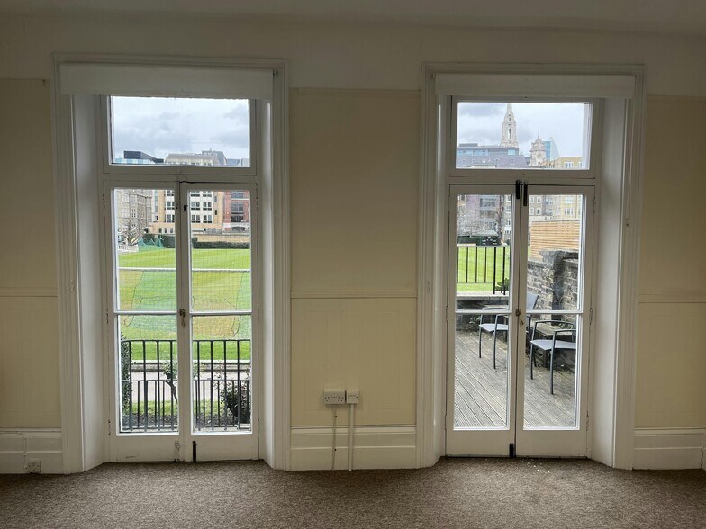 21 Bunhill Row, Londres à louer - Photo de l’immeuble – Image 3 sur 7