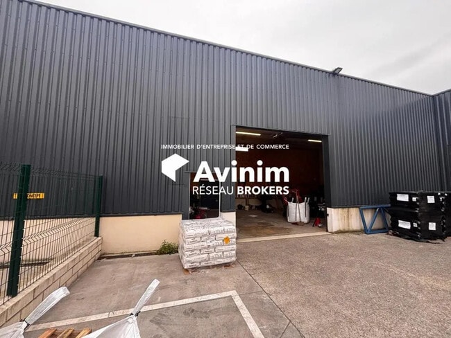 Plus de détails pour Industriel/Logistique à louer