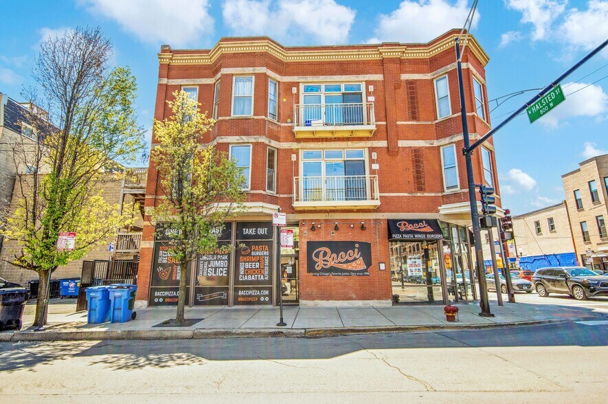 2557 N Halsted St, Chicago, IL à louer - Photo de l’immeuble – Image 2 sur 5