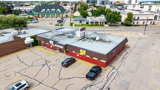 Plus de détails pour 4419 50 Ave, Red Deer, AB - Local commercial à louer