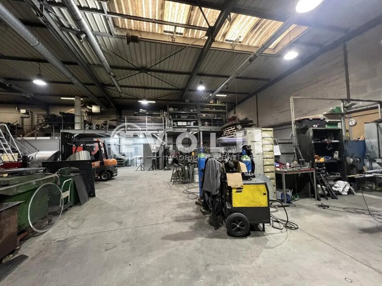 Local d’activités dans Bondy à louer - Photo intérieure – Image 3 sur 17