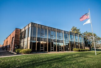 Plus de détails pour 3501 Woodhead Dr, Northbrook, IL - Industriel/Logistique à louer