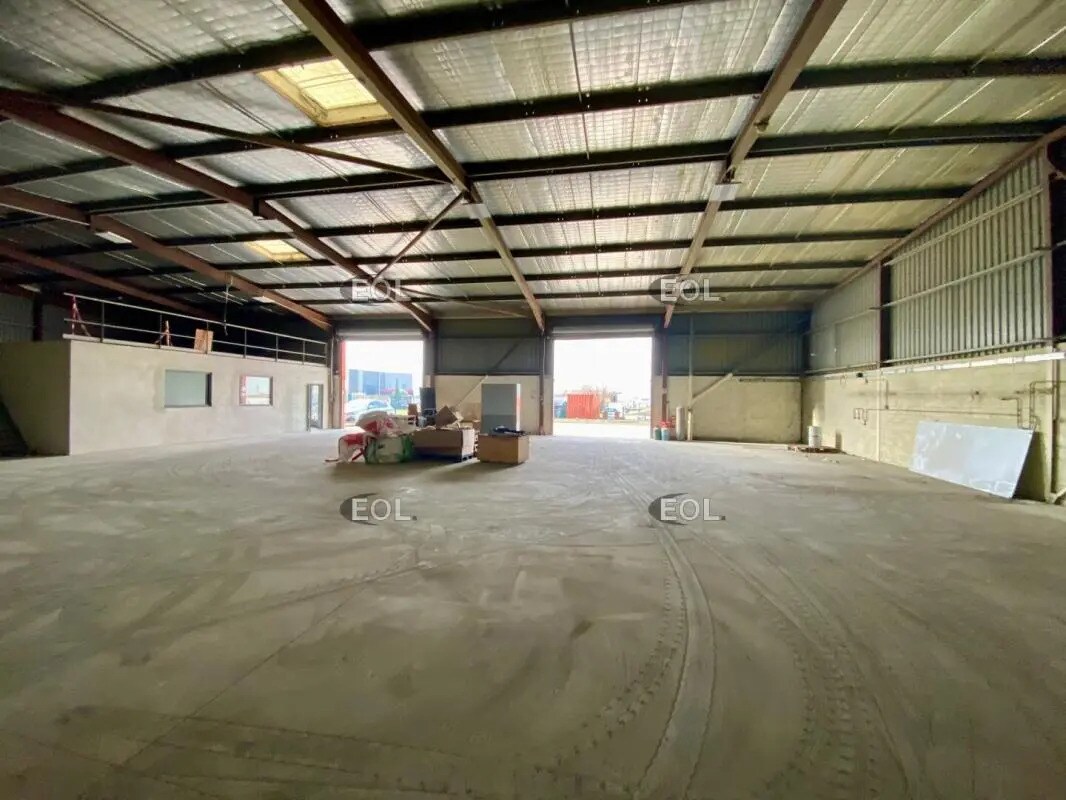 Local d’activités dans BERRE-L'ETANG à louer Photo de l’immeuble– Image 1 sur 7