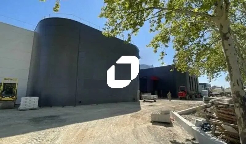 Local d’activités dans Valergues à louer - Photo de l’immeuble – Image 2 sur 5