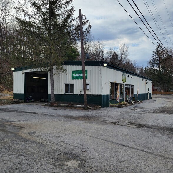 609 Route 208, Gardiner, NY à vendre - Photo de l’immeuble – Image 3 sur 46