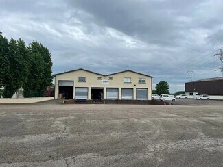 Plus de détails pour Local d'activités à louer