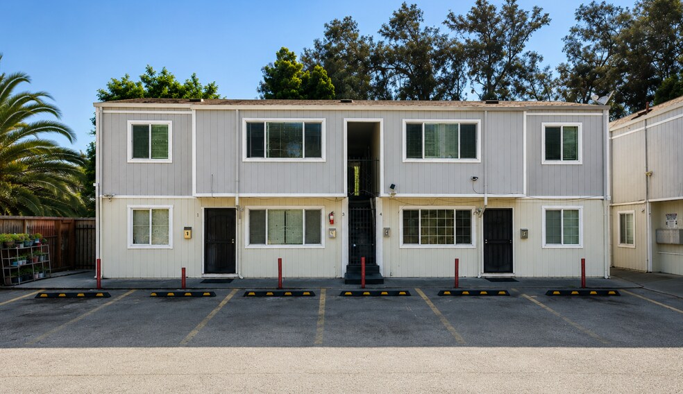 3421 68th Ave, Oakland, CA à vendre - Photo de l’immeuble – Image 2 sur 21