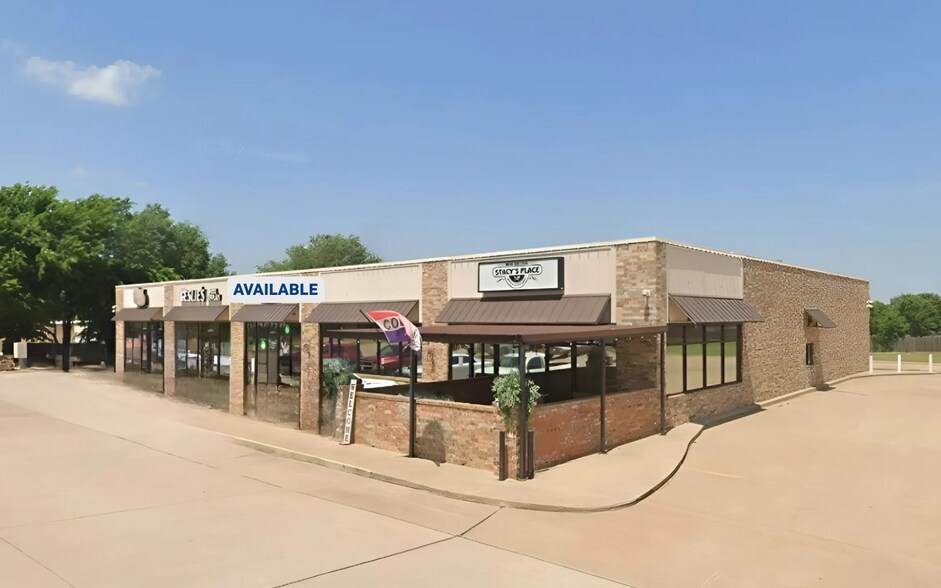 251 E Waterloo Rd, Edmond, OK à louer - Photo principale – Image 1 sur 9