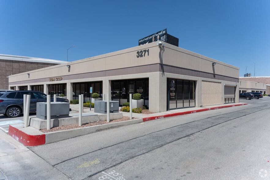 3281 Highland Dr, Las Vegas, NV à louer - Photo principale – Image 3 sur 7