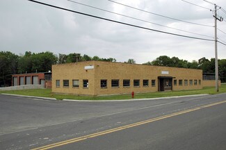 Plus de détails pour 368-392 Highland Ave Ext, Middletown, NY - Industriel/Logistique à louer