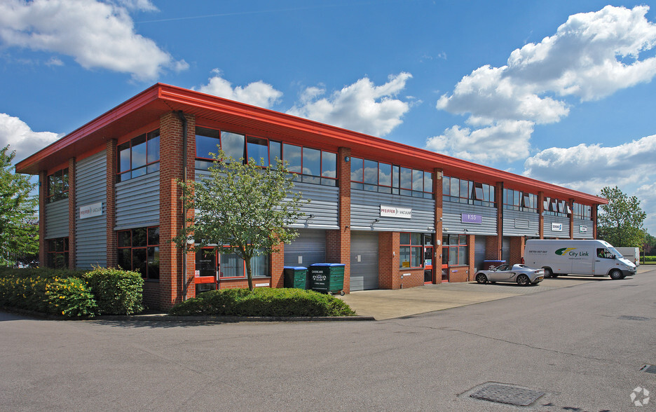 Howard Way, Newport Pagnell à louer - Photo de l’immeuble – Image 3 sur 4