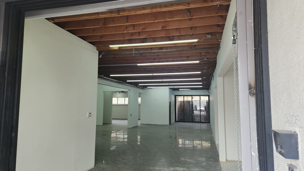 543 N Fairfax Ave, Los Angeles, CA à louer - Photo intérieure – Image 3 sur 6