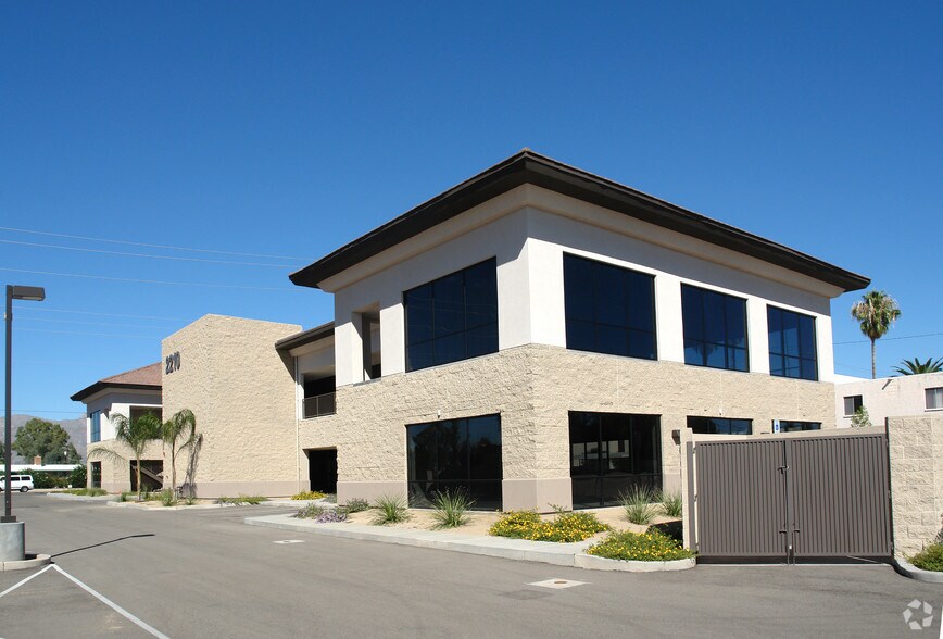 2210 E Fort Lowell Rd, Tucson, AZ à vendre - Photo de l’immeuble – Image 2 sur 10