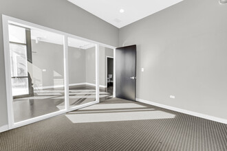 1603 Rock Creek Blvd, Joliet, IL à louer Photo intérieure– Image 2 sur 19