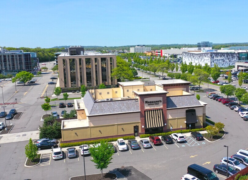 600 Garden City Plz, Garden City, NY à louer - Photo de l’immeuble – Image 3 sur 10