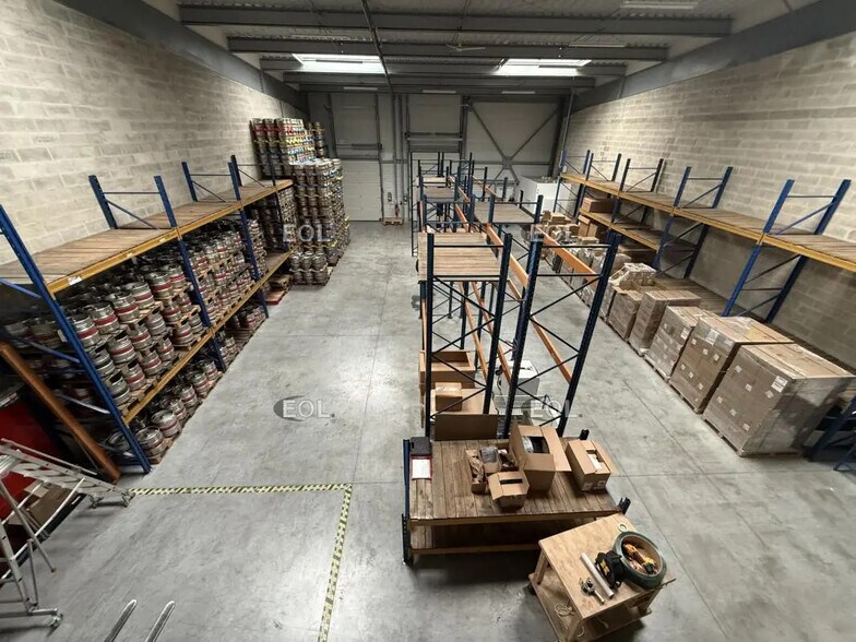 Local d'activités dans Bussy-Saint-Georges à vendre - Photo de l’immeuble – Image 3 sur 13