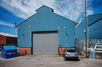 Plus de détails pour Bird Hall Ln, Stockport - Industriel/Logistique à louer