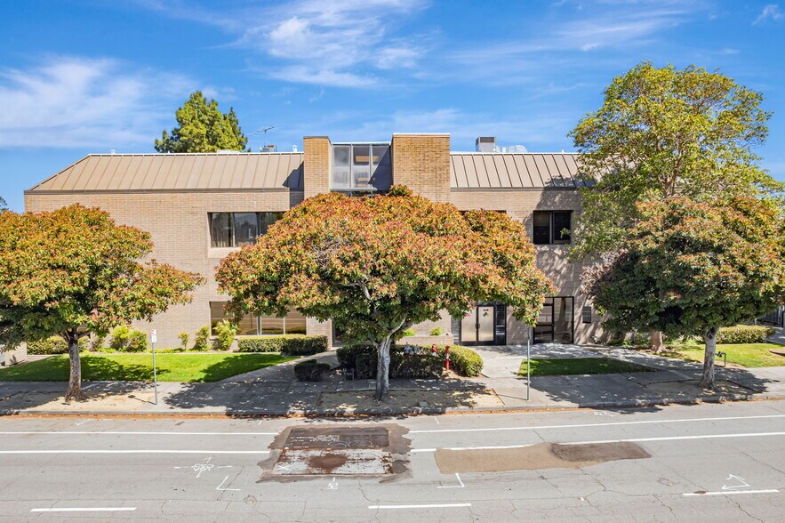 2039 Forest Ave, San Jose, CA à vendre - Photo de l’immeuble – Image 1 sur 38