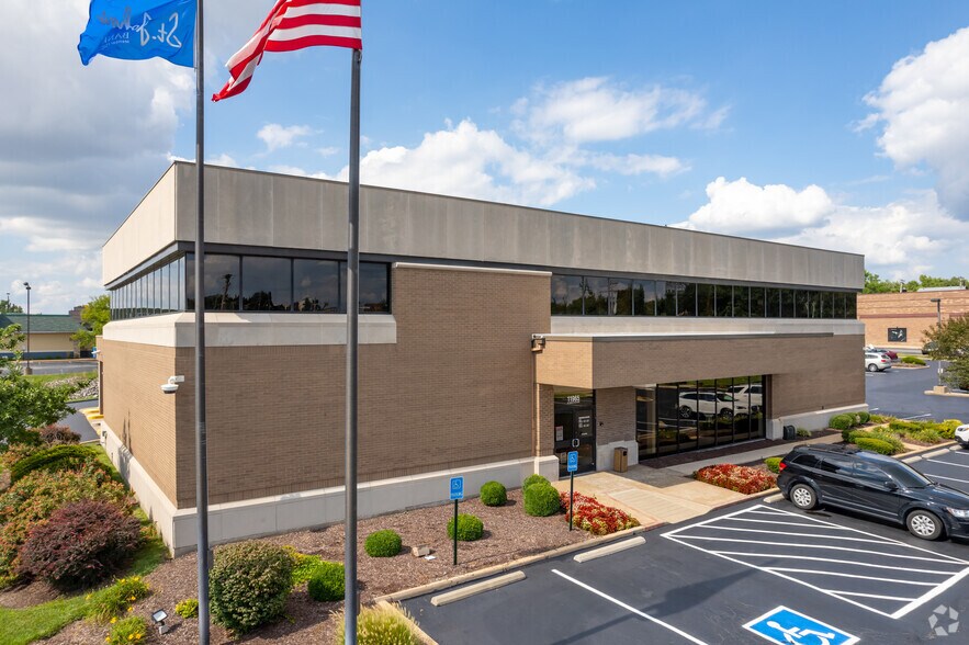 11965 St. Charles Rock Rd, Bridgeton, MO à louer - Photo principale – Image 1 sur 6