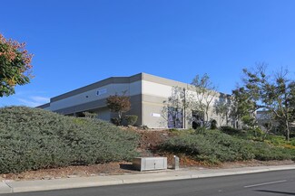 Plus de détails pour 12875 Brookprinter Pl, Poway, CA - Industriel/Logistique à louer