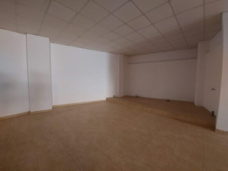 Local commercial dans El Ejido, Almería à louer - Photo de l’immeuble – Image 3 sur 8