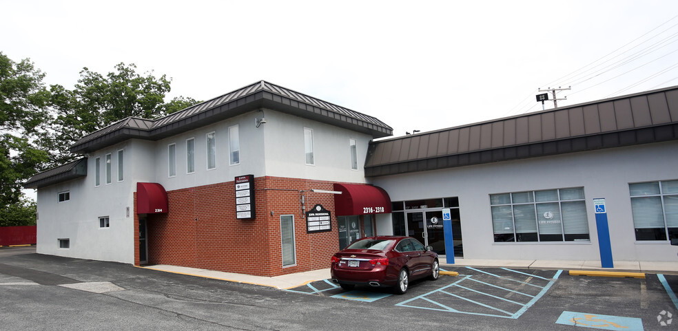 2314-2318 E Joppa Rd, Parkville, MD à louer - Photo principale – Image 1 sur 7