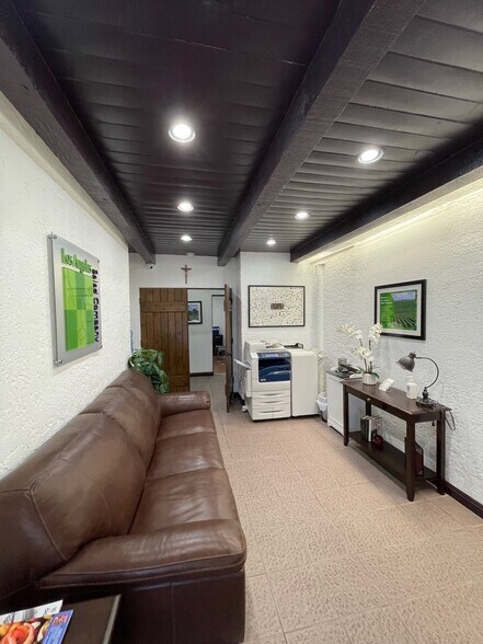 623 W La Habra Blvd, La Habra, CA à louer - Photo intérieure – Image 2 sur 30