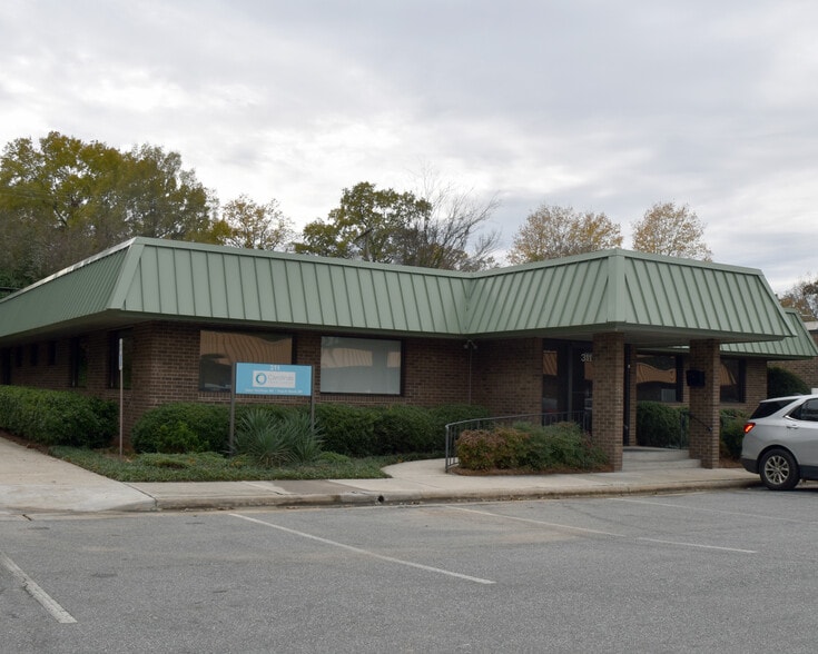 311 W Wendover Ave, Greensboro, NC à vendre - Photo principale – Image 1 sur 19