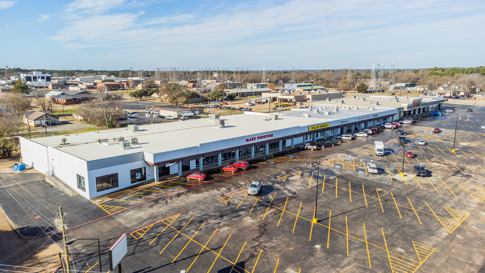 102-110 Midtown Dr, Kilgore, TX à louer Photo de l’immeuble– Image 1 sur 8