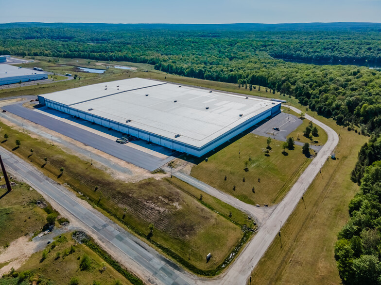 100 First Ave, Gouldsboro, PA à louer - Photo de l’immeuble – Image 2 sur 8