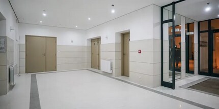 155 Rue Du Docteur Bauer, Saint-Ouen-sur-Seine à louer Hall d’entrée– Image 2 sur 10