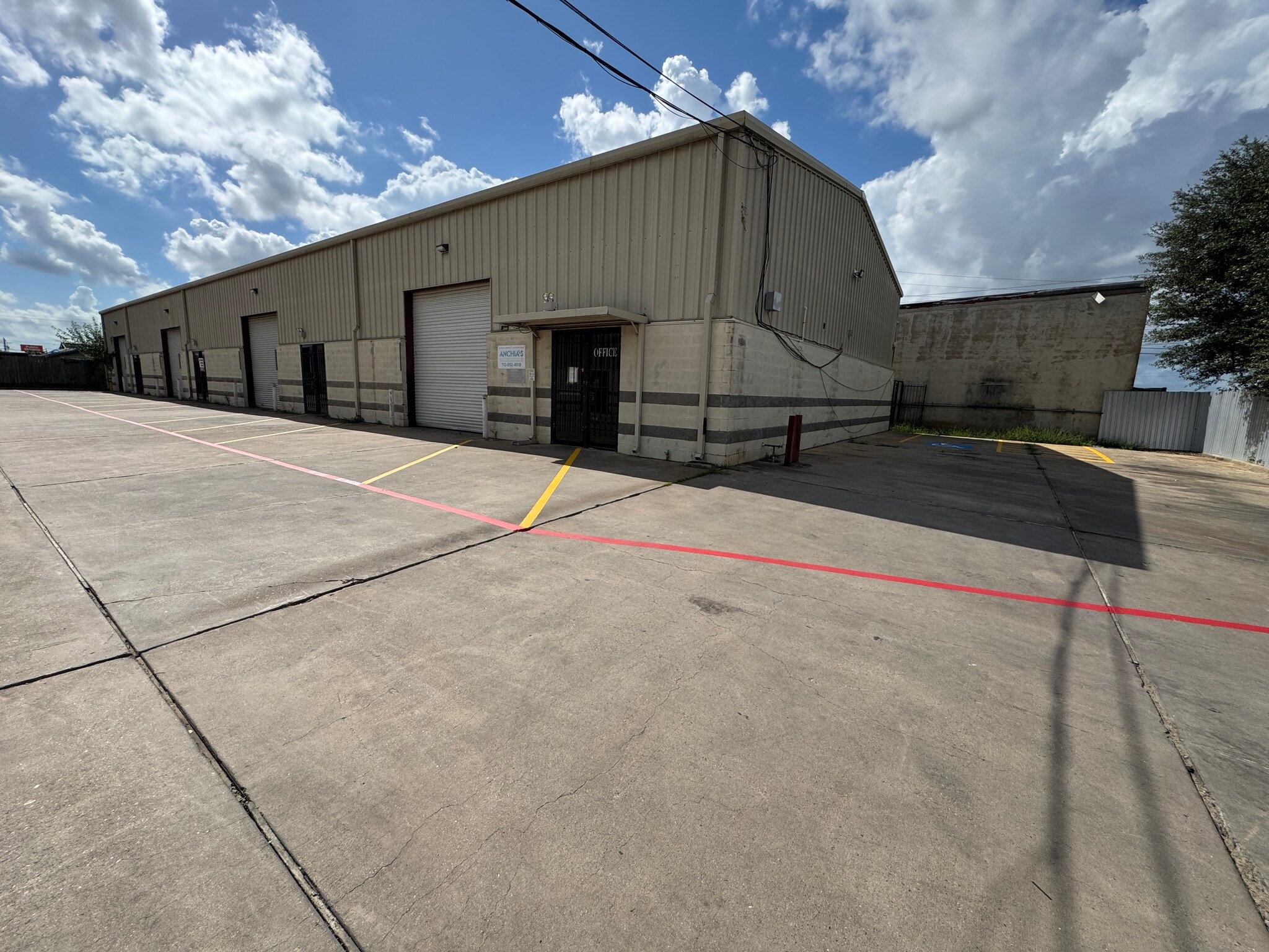 4005 Osage St, Houston, TX à louer Photo de l’immeuble– Image 1 sur 8