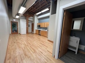 1332 N Halsted St, Chicago, IL à louer Photo de l’immeuble– Image 2 sur 17