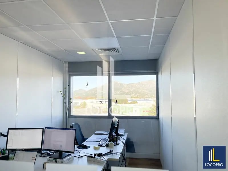 Bureau dans Aubagne à vendre Photo intérieure– Image 1 sur 5