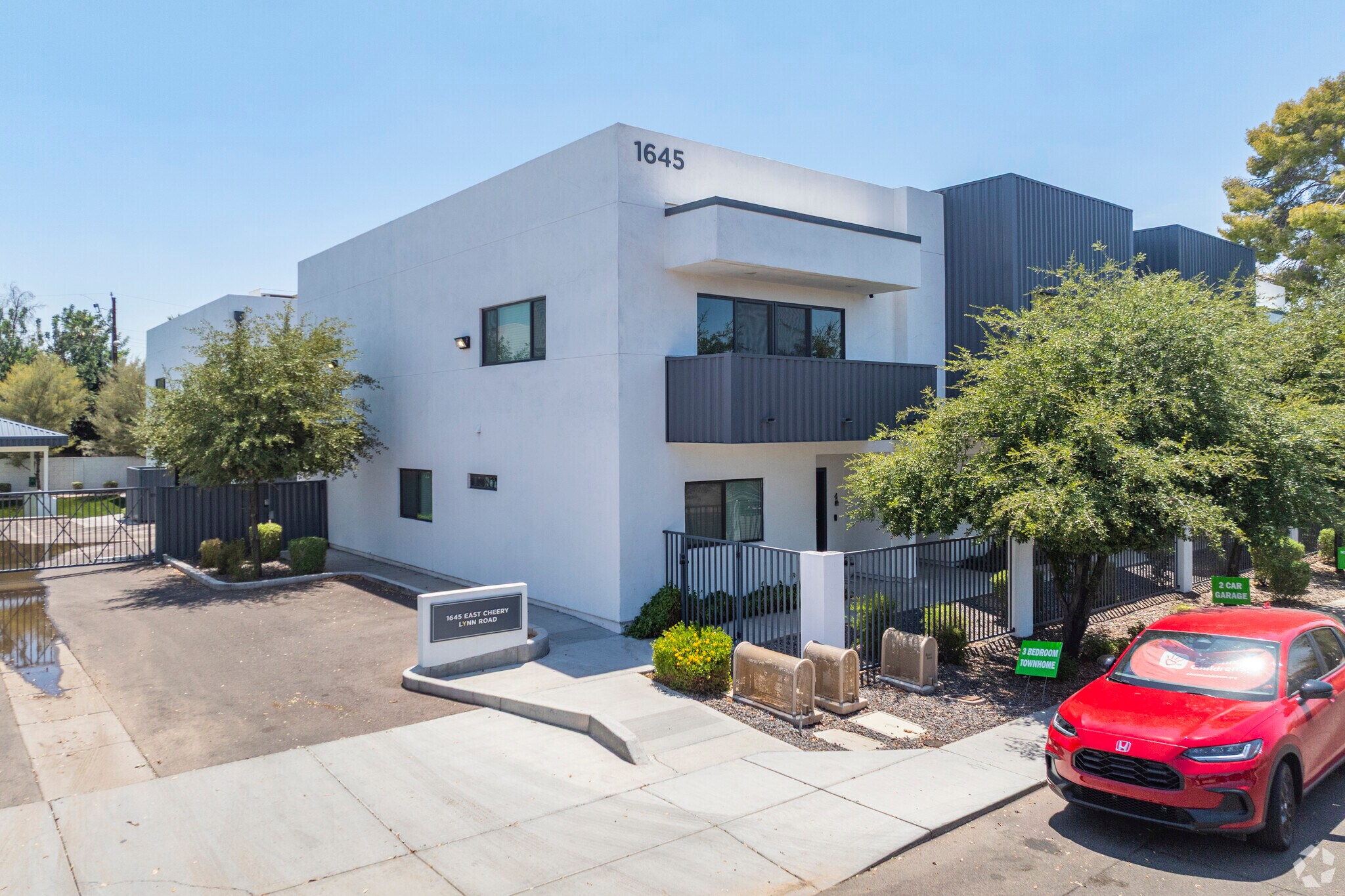 1645 E Cheery Lynn Rd, Phoenix, AZ à vendre Photo principale– Image 1 sur 7