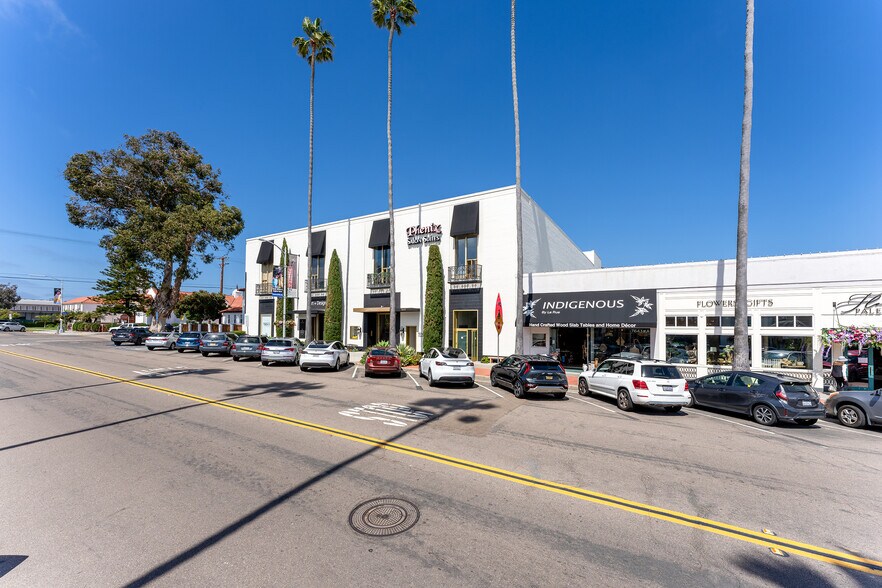 7655 Girard Ave, La Jolla, CA à louer - Photo de l’immeuble – Image 3 sur 3