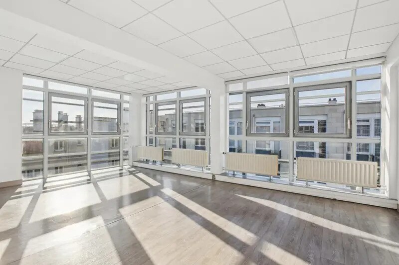 Bureau dans Paris à louer Photo intérieure– Image 1 sur 16
