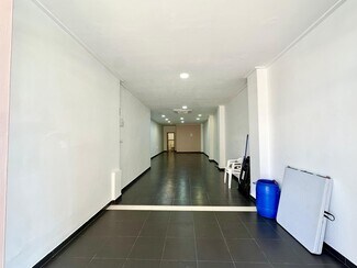 Plus de détails pour Local commercial à louer